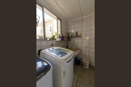 Casa de condomínio à venda com 208m², 4 quartos e 2 vagasÁrea de Serviço