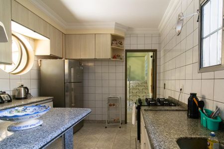 Casa de condomínio à venda com 208m², 4 quartos e 2 vagasCozinha