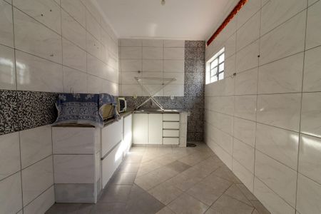 Casa de condomínio à venda com 208m², 4 quartos e 2 vagasÁrea de Serviço