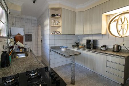 Casa de condomínio à venda com 208m², 4 quartos e 2 vagasCozinha