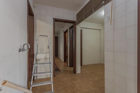Casa à venda com 650m², 3 quartos e 3 vagasÁrea de Serviço