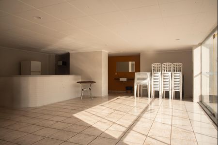 Apartamento para alugar com 85m², 2 quartos e 1 vagaÁrea comum - Salão de festas