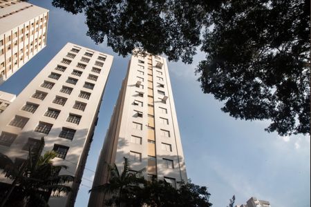 Apartamento para alugar com 85m², 2 quartos e 1 vagaFachada