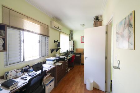 Casa à venda com 250m², 3 quartos e 3 vagas Casa à venda com 250m², 3 quartos e 3 vagasSuíte 3