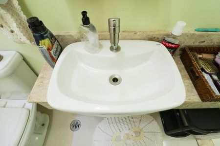 Casa à venda com 250m², 3 quartos e 3 vagas Casa à venda com 250m², 3 quartos e 3 vagasLavabo