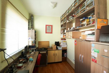 Casa à venda com 250m², 3 quartos e 3 vagas Casa à venda com 250m², 3 quartos e 3 vagasSuíte 3