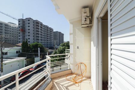 Casa à venda com 250m², 3 quartos e 3 vagas Casa à venda com 250m², 3 quartos e 3 vagasVaranda da Suíte 1