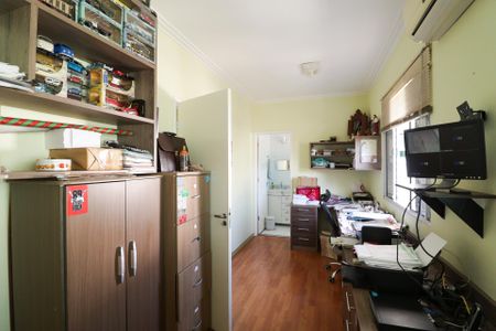 Casa à venda com 250m², 3 quartos e 3 vagas Casa à venda com 250m², 3 quartos e 3 vagasSuíte 3