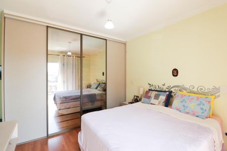 Casa à venda com 250m², 3 quartos e 3 vagas Casa à venda com 250m², 3 quartos e 3 vagasSuíte 1