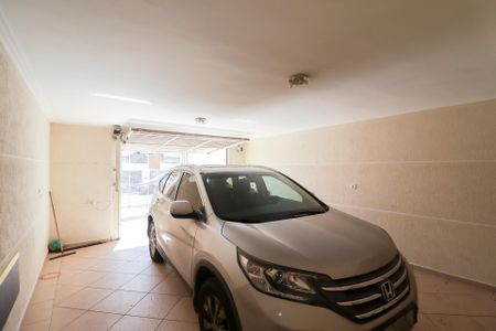 Casa à venda com 250m², 3 quartos e 3 vagas Casa à venda com 250m², 3 quartos e 3 vagasGaragem