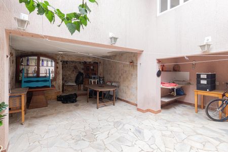 Casa à venda com 250m², 3 quartos e sem vagaQuintal