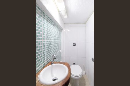 Casa à venda com 250m², 3 quartos e sem vagaBanheiro de serviço