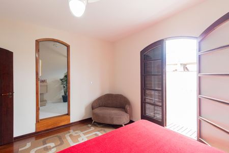 Casa à venda com 250m², 3 quartos e sem vagaSuíte