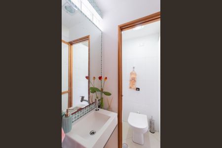 Casa à venda com 250m², 3 quartos e sem vagaLavabo