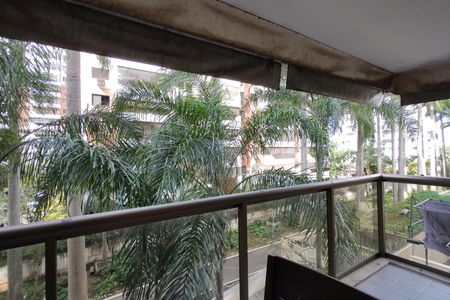 Apartamento à venda com 72m², 2 quartos e 2 vagasVaranda