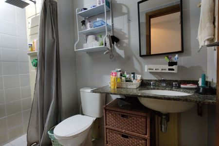 Apartamento à venda com 72m², 2 quartos e 2 vagasBanheiro Social