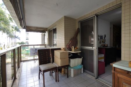 Apartamento à venda com 72m², 2 quartos e 2 vagasVaranda