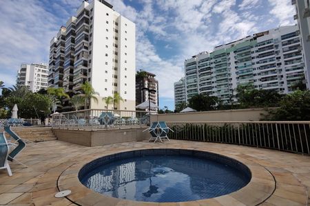 Apartamento à venda com 72m², 2 quartos e 2 vagasÁrea comum - Piscina