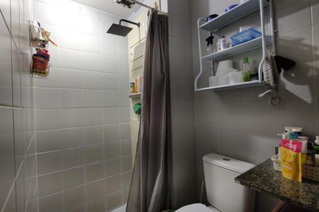 Apartamento à venda com 72m², 2 quartos e 2 vagasBanheiro Social