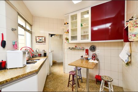 Apartamento à venda com 325m², 4 quartos e 2 vagasCozinha