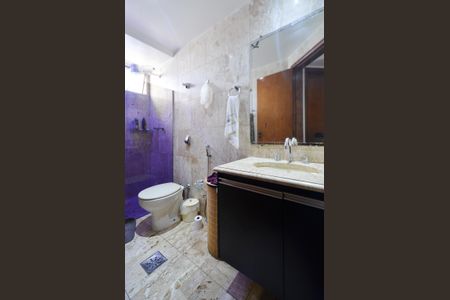 Apartamento à venda com 325m², 4 quartos e 2 vagasBanheiro social