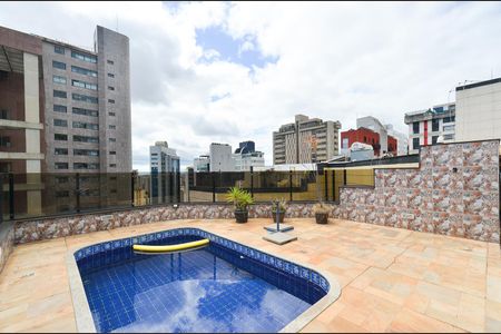 Apartamento à venda com 325m², 4 quartos e 2 vagasArea piscina