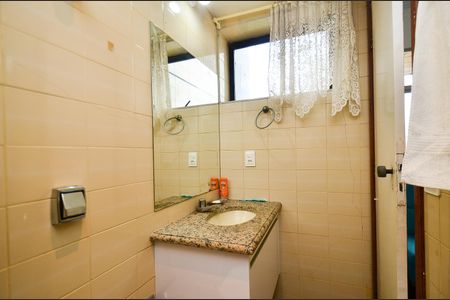 Apartamento à venda com 325m², 4 quartos e 2 vagasBanheiro suite 2