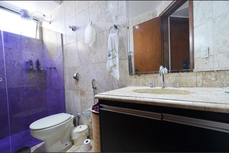 Apartamento à venda com 325m², 4 quartos e 2 vagasBanheiro social