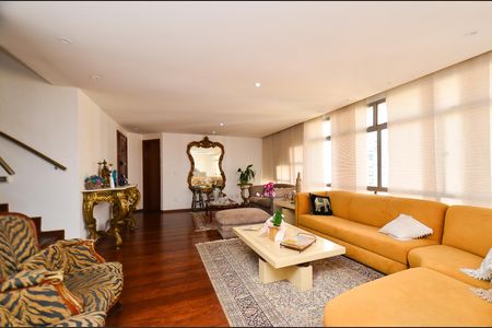 Apartamento à venda com 325m², 4 quartos e 2 vagasSala