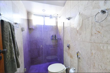 Apartamento à venda com 325m², 4 quartos e 2 vagasBanheiro social