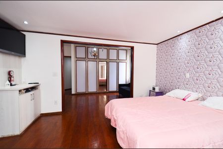 Apartamento à venda com 325m², 4 quartos e 2 vagasSuite