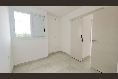 Apartamento à venda com 201m², 3 quartos e 4 vagasQuarto 02