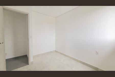 Apartamento à venda com 201m², 3 quartos e 4 vagasQuarto 02