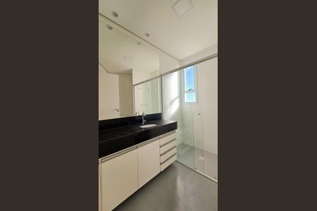 Apartamento para alugar com 202m², 3 quartos e 4 vagasBanheiro