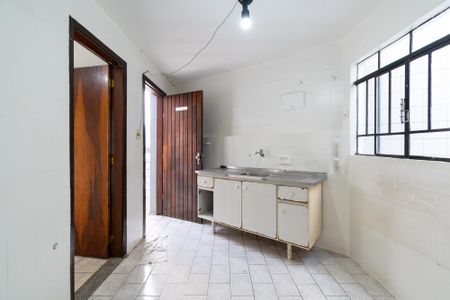 Casa à venda com 370m², 4 quartos e 8 vagasCozinha 1