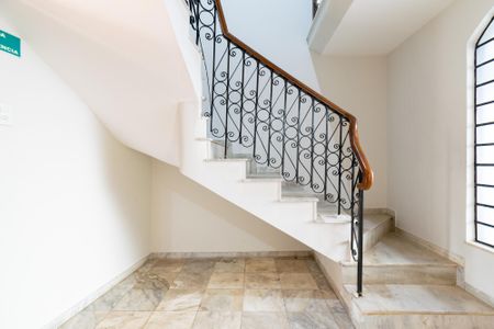 Casa à venda com 370m², 4 quartos e 8 vagasHall de entrada