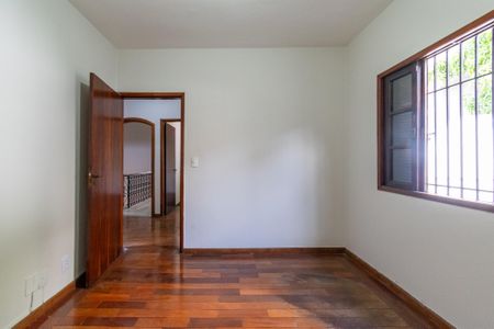 Casa à venda com 370m², 4 quartos e 8 vagasQuarto 1