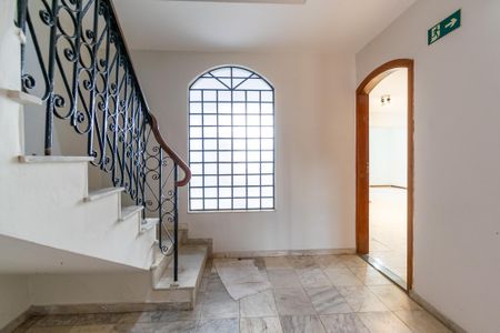 Casa à venda com 370m², 4 quartos e 8 vagasHall de entrada