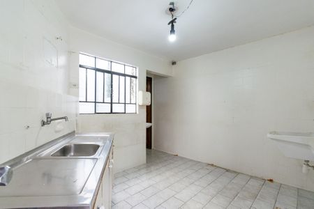 Casa à venda com 370m², 4 quartos e 8 vagasCozinha 1