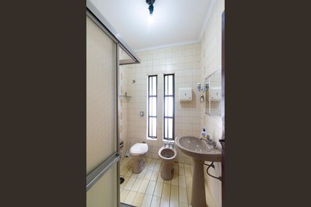 Casa à venda com 370m², 4 quartos e 8 vagasBanheiro Social