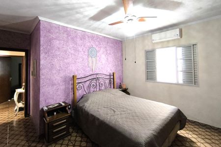 Casa à venda com 261m², 4 quartos e 4 vagas Casa à venda com 261m², 4 quartos e 4 vagasSuíte