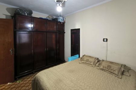 Casa à venda com 261m², 4 quartos e 4 vagas Casa à venda com 261m², 4 quartos e 4 vagasQuarto 1