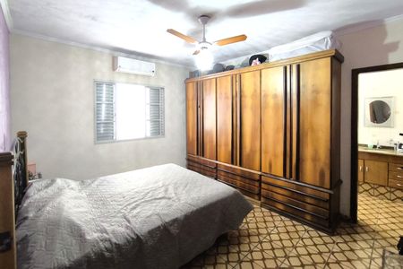 Casa à venda com 261m², 4 quartos e 4 vagas Casa à venda com 261m², 4 quartos e 4 vagasSuíte