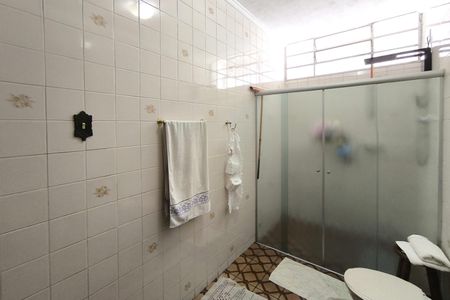 Casa à venda com 261m², 4 quartos e 4 vagas Casa à venda com 261m², 4 quartos e 4 vagasBanheiro Suíte