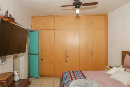 Casa à venda com 260m², 3 quartos e 3 vagasSuíte