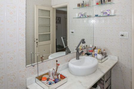 Casa à venda com 260m², 3 quartos e 3 vagasBanheiro