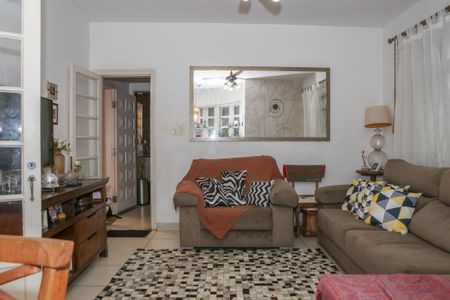 Casa à venda com 260m², 3 quartos e 3 vagasSala