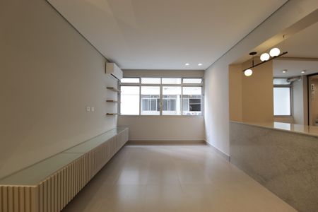 Apartamento à venda com 81m², 2 quartos e sem vagaSala