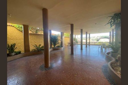 Apartamento à venda com 75m², 2 quartos e 1 vaga