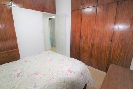 Casa à venda com 99m², 2 quartos e 1 vaga